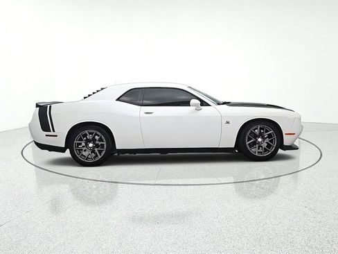 Used 2016 Dodge Challenger R/T Scat Pack w/ Driver Convenience Group RWD image 8
