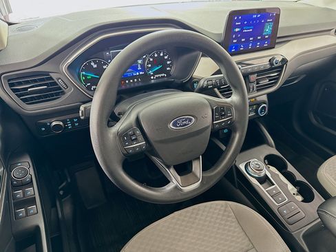 Used 2022 Ford Escape SE image 22