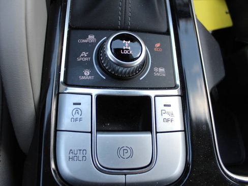 Used 2022 Kia Telluride EX w/ Towing Package AWD/4WD image 17