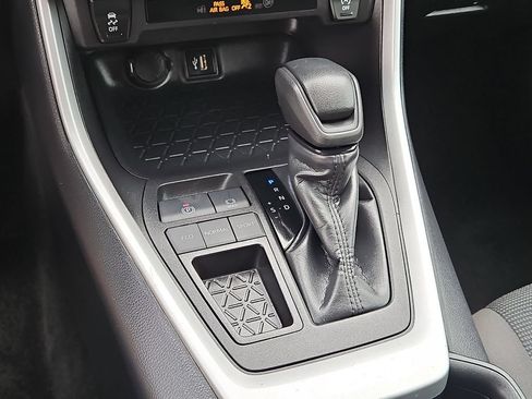 Used 2025 Toyota RAV4 LE FWD image 20