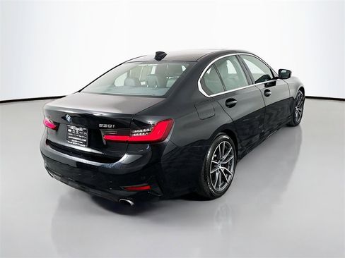 Used 2020 BMW 330i xDrive Sedan w/ Convenience Package image 7