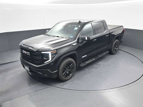 Used 2022 GMC Sierra 1500 Elevation w/ Elevation Premium Package image 32