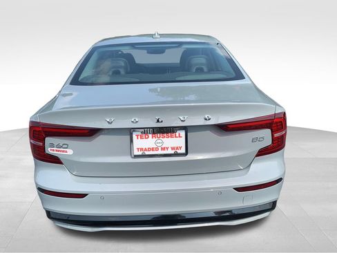 Used 2024 Volvo S60 B5 Plus FWD image 4