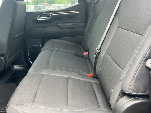 Used 2025 Chevrolet Silverado 1500 RST AWD/4WD image 25