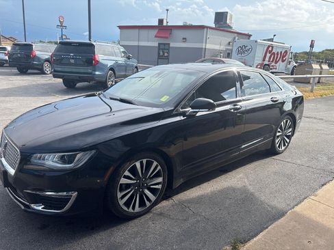 Used 2019 Lincoln MKZ Reserve FWD image 3