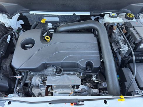 Used 2023 GMC Terrain SLT image 33