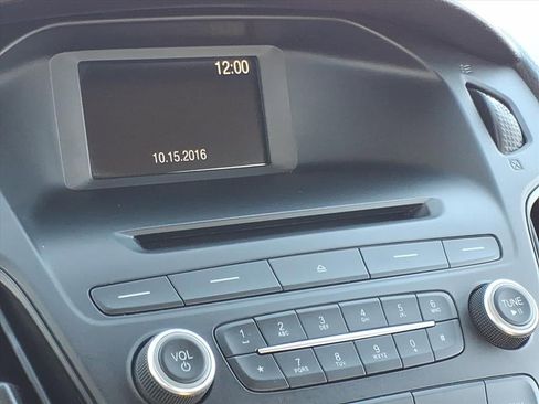 Used 2016 Ford Focus S image 27