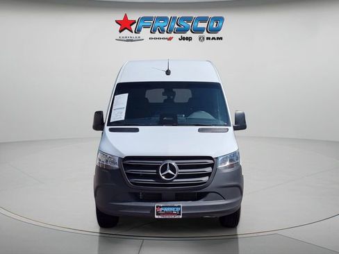 Used 2025 Mercedes-Benz Sprinter 2500 image 2