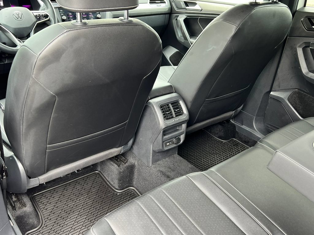 Used 2023 Volkswagen Tiguan SE R-Line AWD/4WD image 36