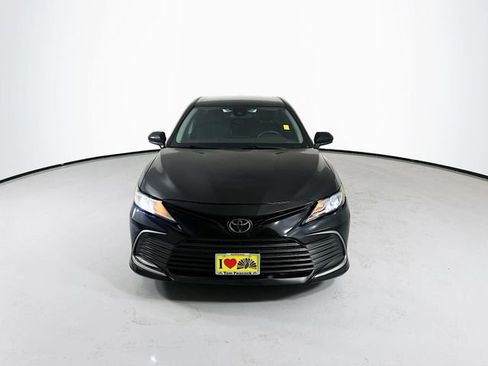 Used 2023 Toyota Camry LE FWD image 4