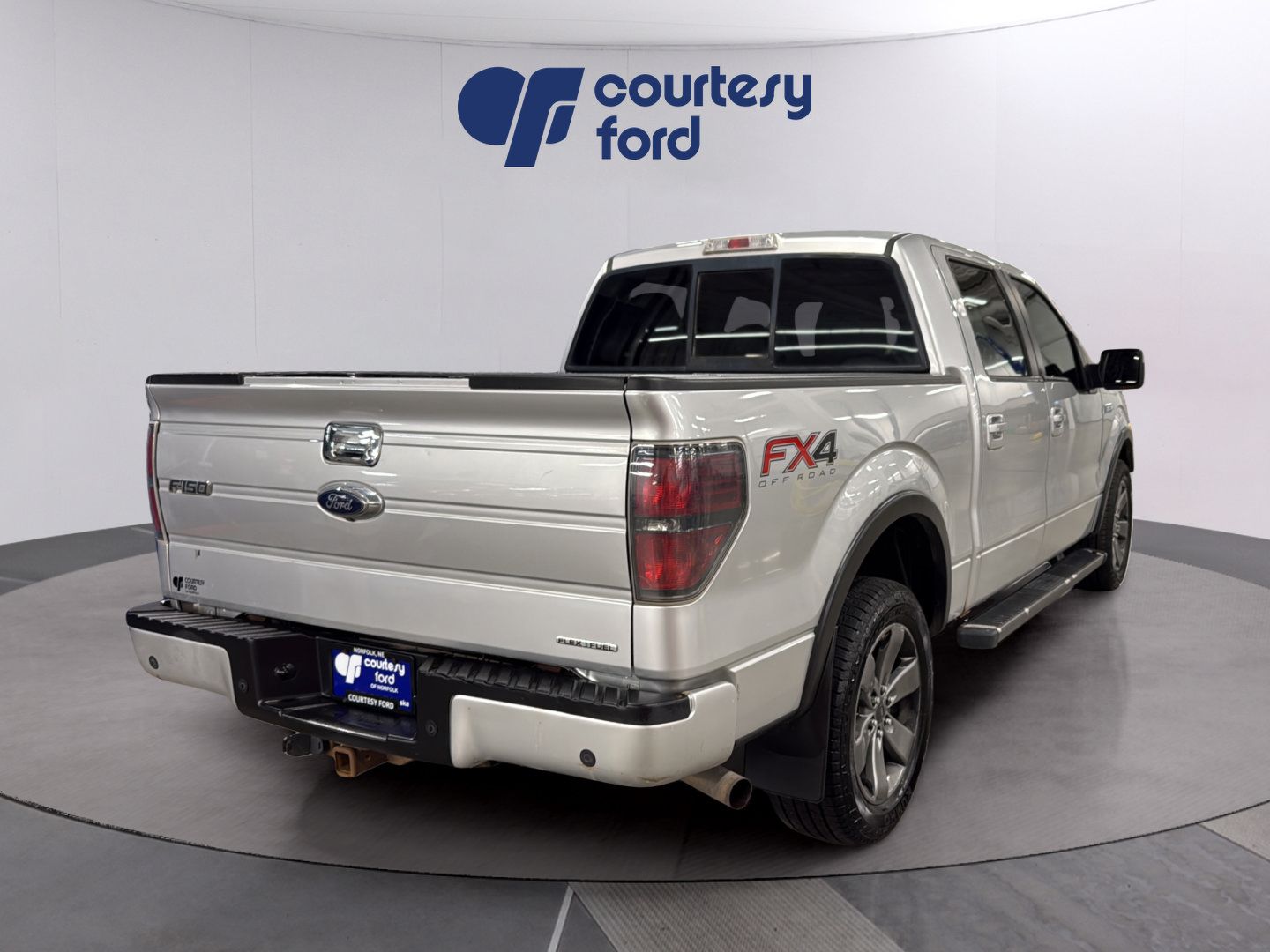 Used 2014 Ford F150 FX4 w/ Equipment Group 402A Luxury AWD/4WD image 7