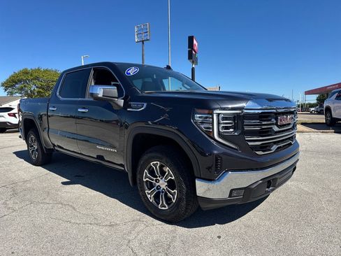 Used 2025 GMC Sierra 1500 SLT AWD/4WD image 7