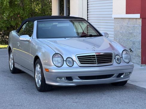 Used 2000 Mercedes-Benz CLK 320 Cabriolet image 2