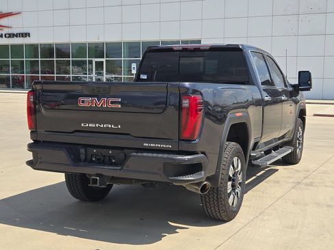 Certified 2024 GMC Sierra 2500 Denali w/ Denali Reserve Package AWD/4WD image 3