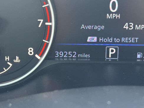 Used 2022 Nissan Altima 2.5 SR AWD/4WD image 14