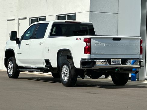 Used 2025 Chevrolet Silverado 2500 LT w/ Convenience Package AWD/4WD image 6