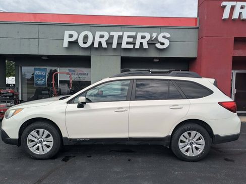 Used 2015 Subaru Outback 2.5i Premium AWD/4WD image 2