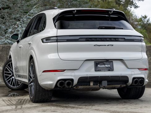 Certified 2025 Porsche Cayenne GTS image 3