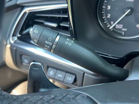 Used 2024 Cadillac XT6 Sport w/ Technology Package AWD/4WD image 62