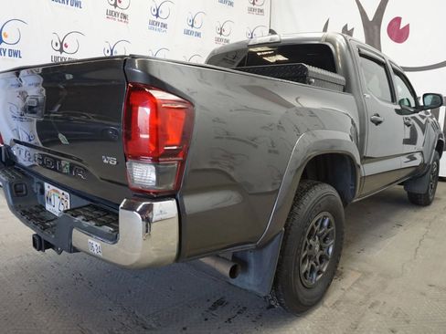 Used 2018 Toyota Tacoma SR5 image 8