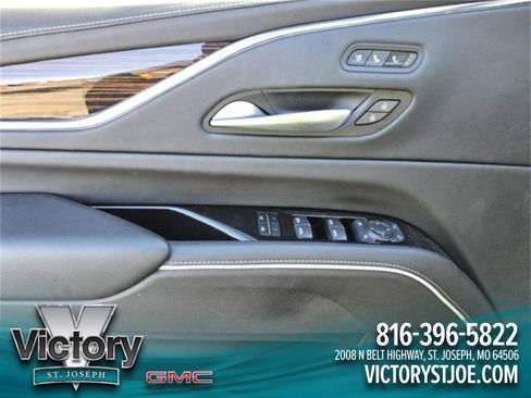 Used 2023 Cadillac Escalade Premium Luxury image 6