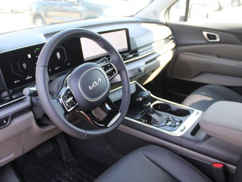 New 2027 Kia Carnival SX w/ Dark Edition Package FWD image 29