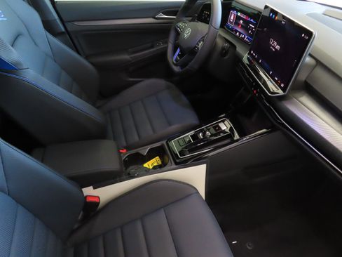 New 2026 Volkswagen Golf image 25