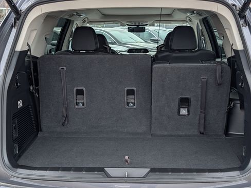 Used 2022 Subaru Ascent Touring image 18