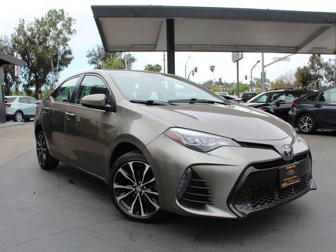 Used 2018 Toyota Corolla SE w/ Carpet Mat Package (TMS) image 7