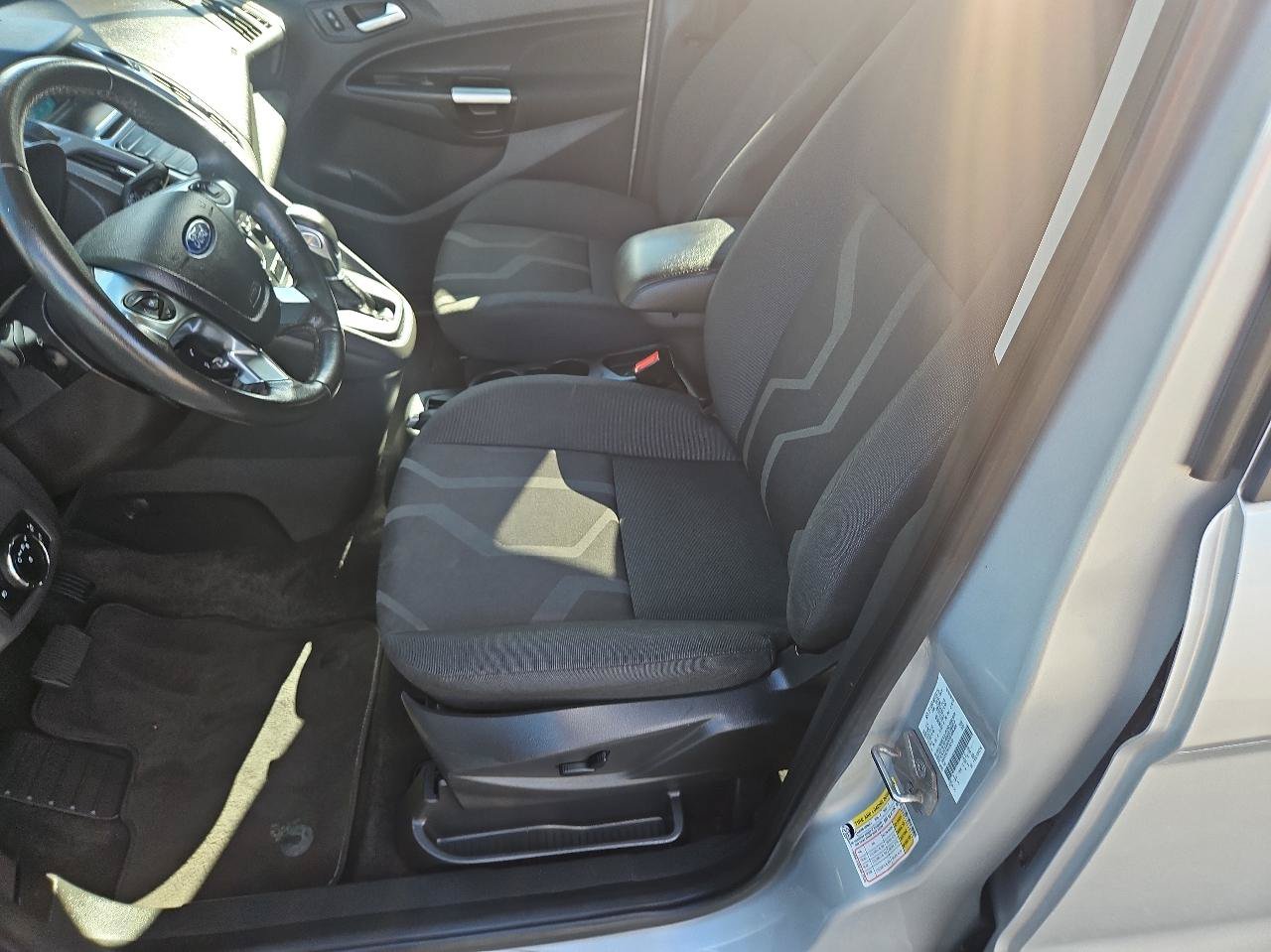 Used 2017 Ford Transit Connect XLT FWD image 11