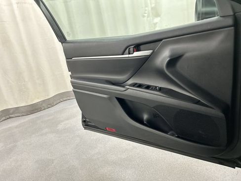 Used 2023 Toyota Camry SE FWD image 19
