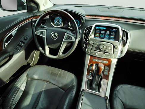 Used 2013 Buick LaCrosse Touring FWD image 17