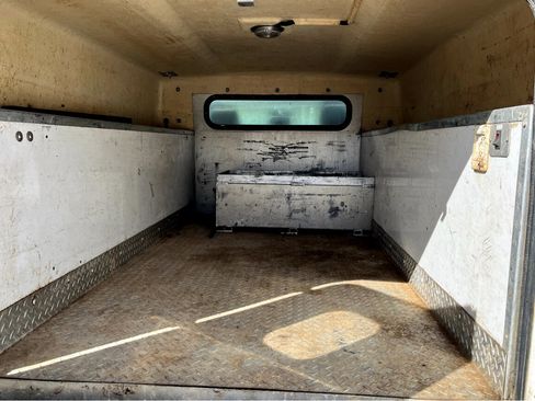 Used 2011 Ford F250 XL w/ Skid Plate Pkg image 9