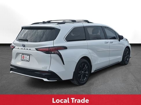 Certified 2024 Toyota Sienna XSE image 7