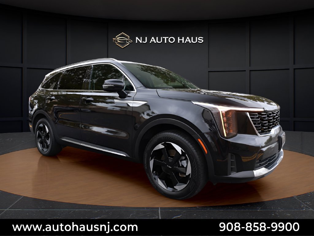 Used 2025 Kia Sorento EX AWD/4WD image 1