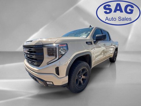 Used 2022 GMC Sierra 1500 Elevation w/ X31 Off-Road Package AWD/4WD image 5