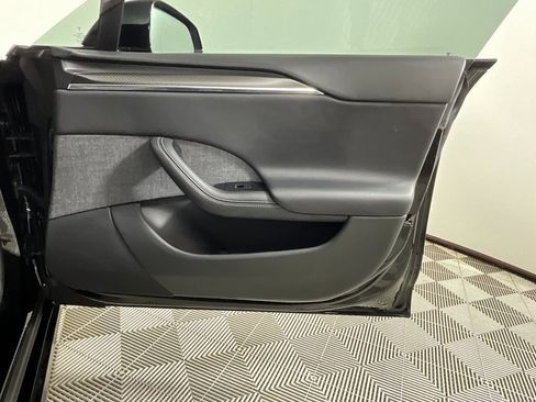 Used 2022 Tesla Model S Plaid image 20