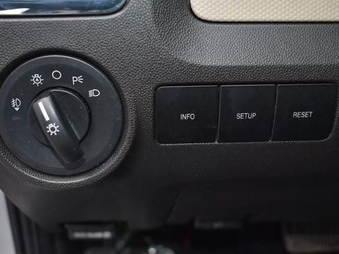 Used 2008 Mercury Mariner Premier image 16