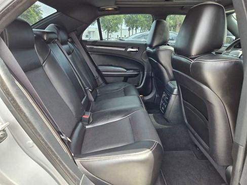 Used 2022 Chrysler 300 S w/ Comfort Group RWD image 17