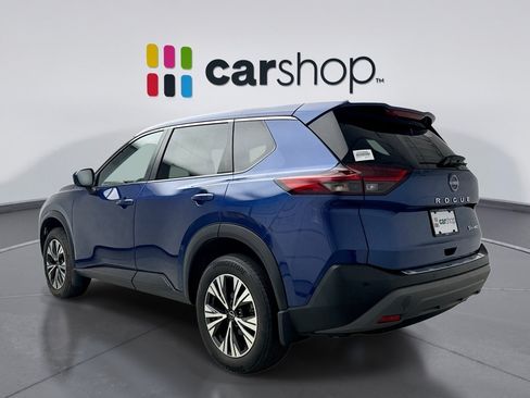 Used 2023 Nissan Rogue SV AWD/4WD image 3