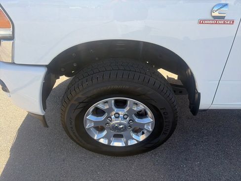 Used 2024 RAM 2500 Laramie AWD/4WD image 11