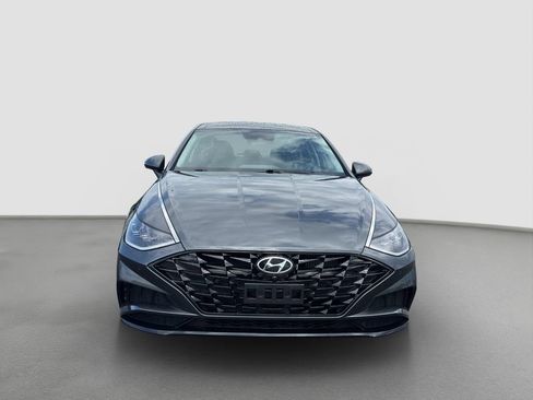 Used 2022 Hyundai Sonata Limited w/ Cargo Package FWD image 2