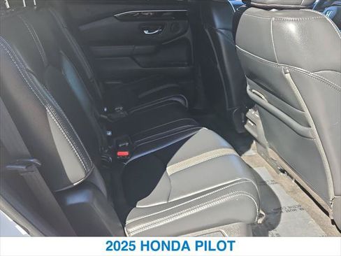 Certified 2025 Honda Pilot EX-L image 24