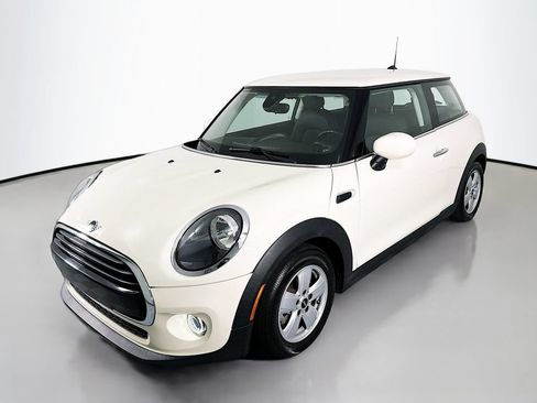 Used 2021 MINI Cooper 2-Door Hardtop FWD image 1