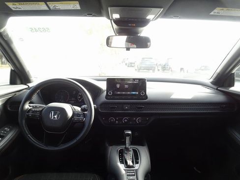 Used 2024 Honda HR-V Sport image 11