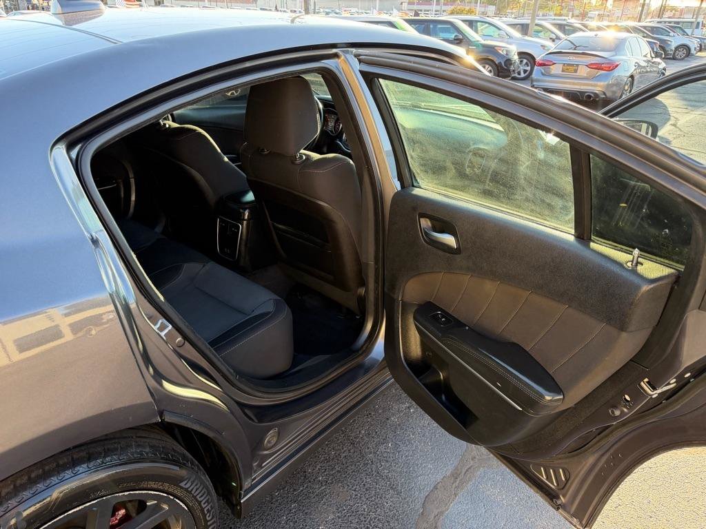 Used 2015 Dodge Charger R/T w/ Driver Confidence Group RWD image 12
