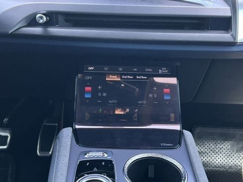 New 2026 Cadillac Vistiq Premium Luxury image 19