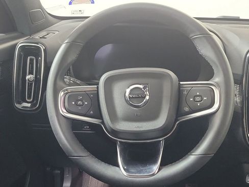 Used 2022 Volvo XC40 P8 Recharge Ultimate image 15