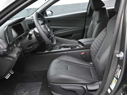 New 2026 Hyundai Elantra SEL Sport FWD image 10