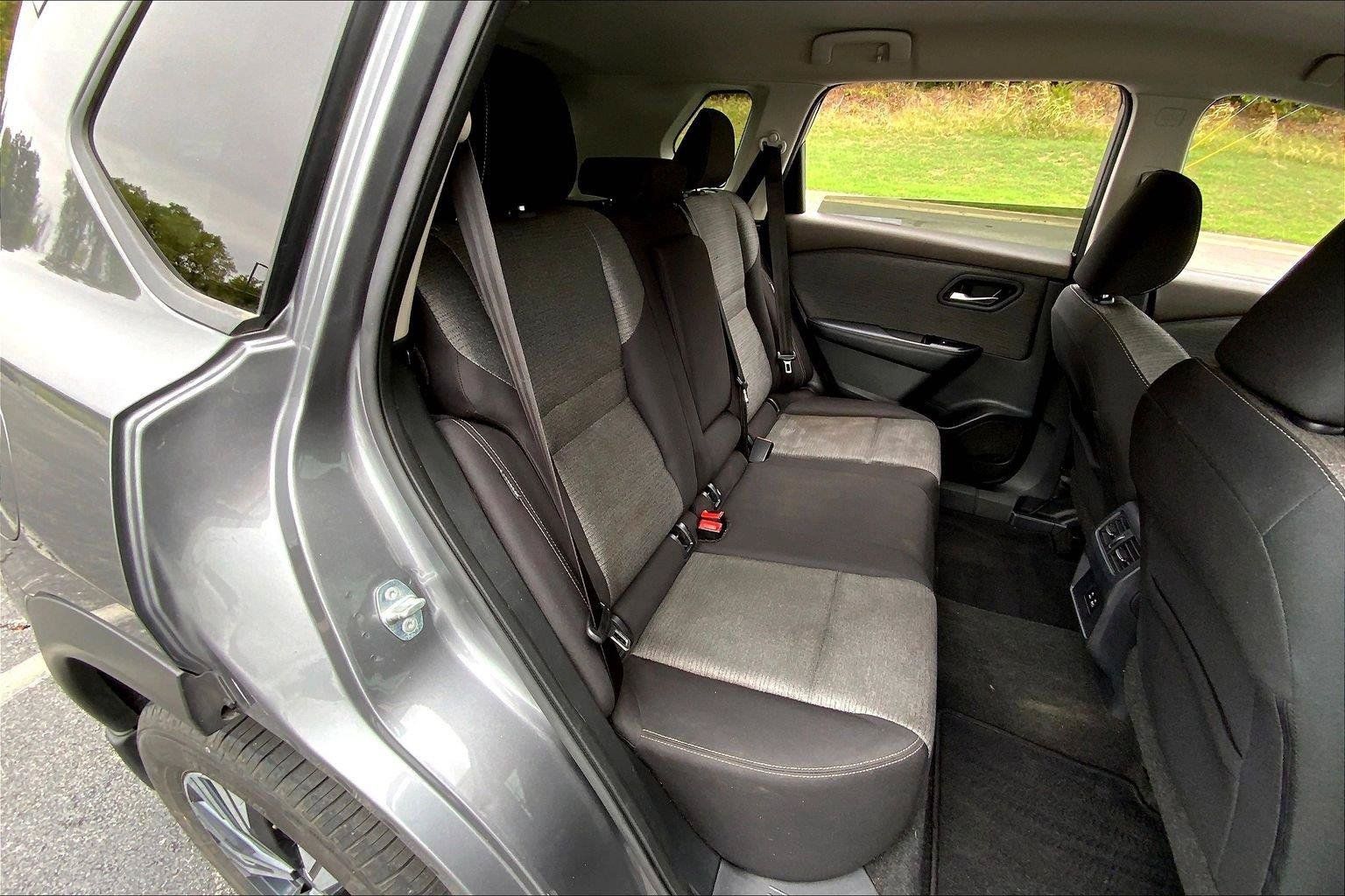 Used 2021 Nissan Rogue SV AWD/4WD image 25